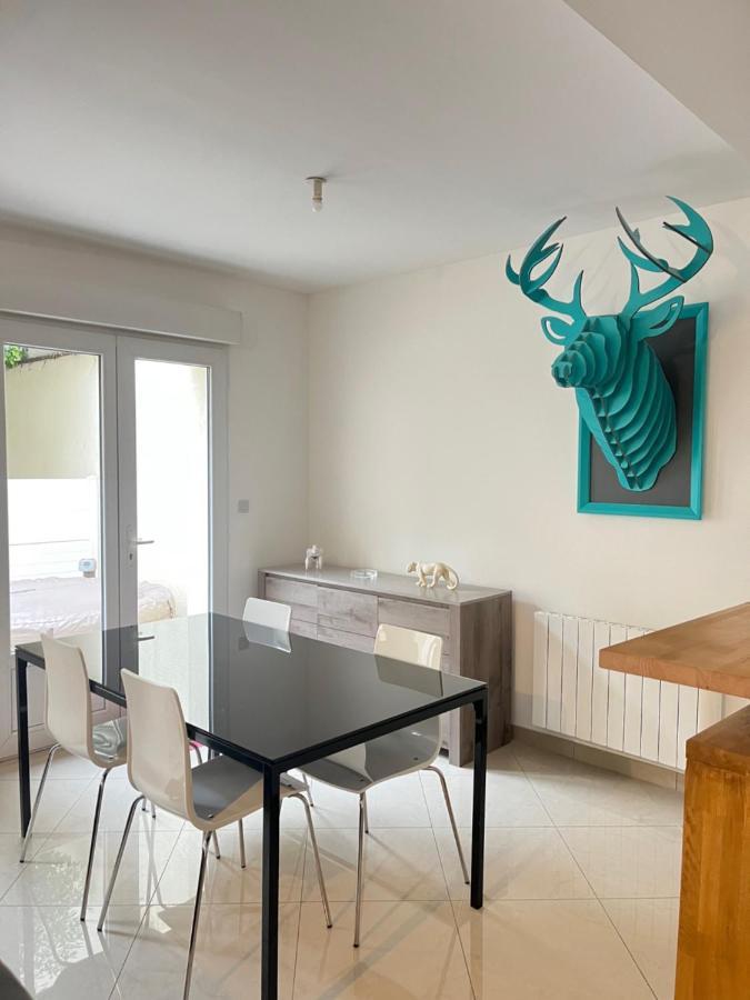 Ecu : Superbe Appartement Avec Exterieur Reims Exterior foto